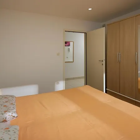 Tea Apartment *